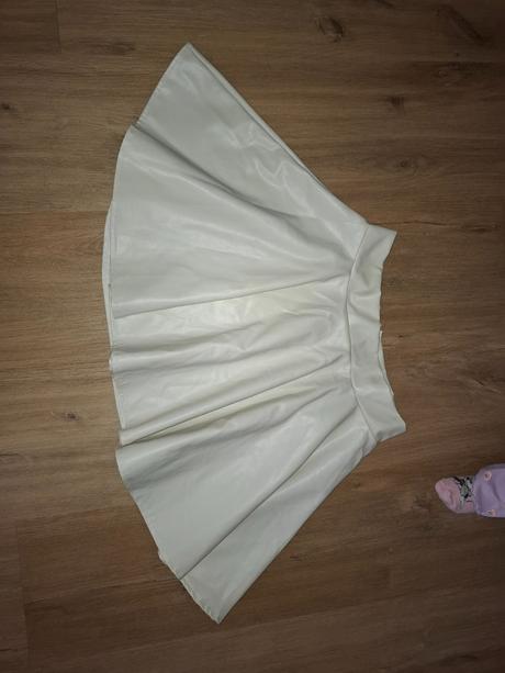 Koženkova sukňa, l