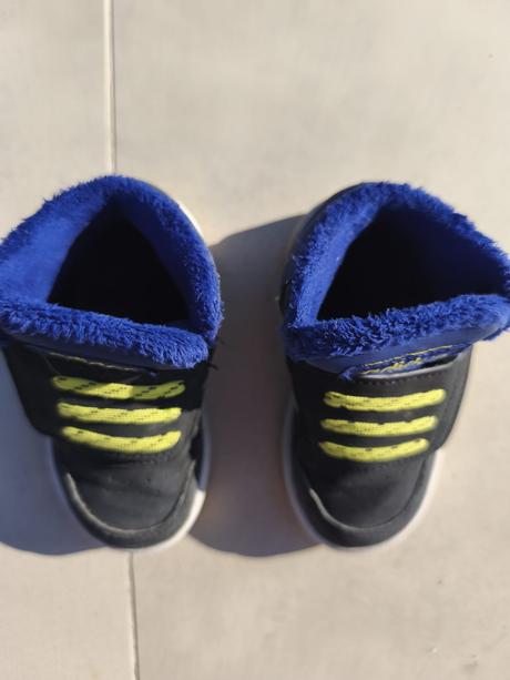 Zateplené tenisky adidas, adidas,23