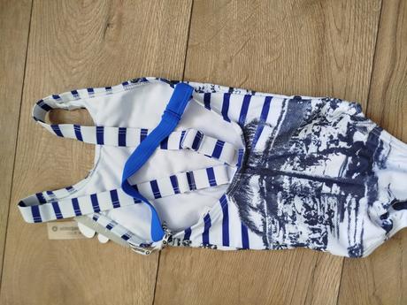 Plavky jednodielne, 92