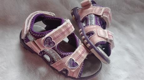 Sandálky, lupilu,24