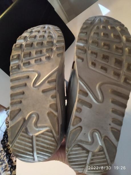 Strieborné tenisky, 37