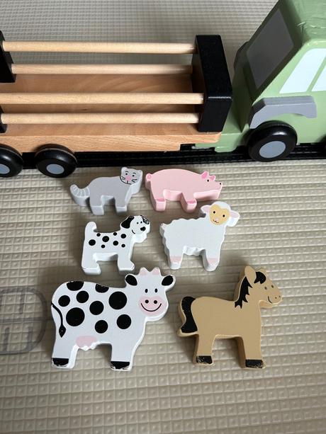 Farmársky traktor jabadabado,