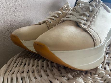 Vagabond na platforme, vagabond,36