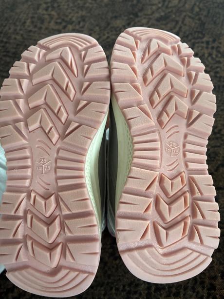 Zimne cizmy, lupilu,25