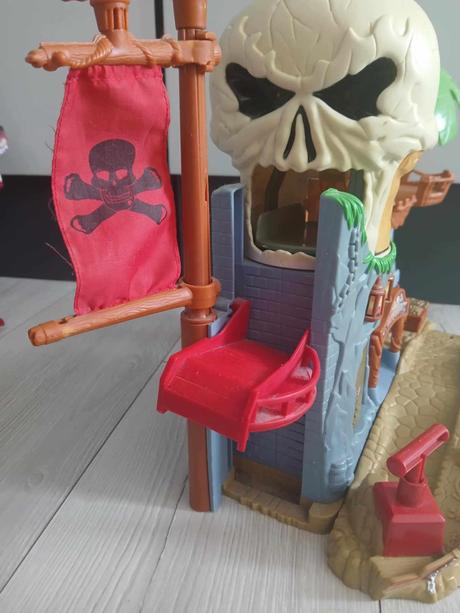 Matchbox autodráha - pirátsky ostrov (mattel),