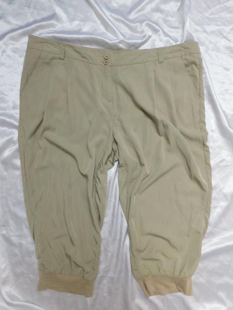 Kvalitna letne 3/4 nohavice, c&a,48