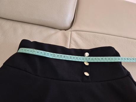 Čierna sukňa 152, 152