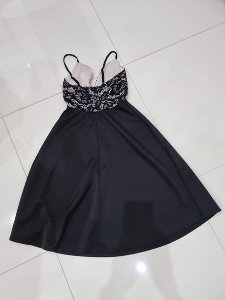 Predám čierne šaty zn.gate, gate,xs