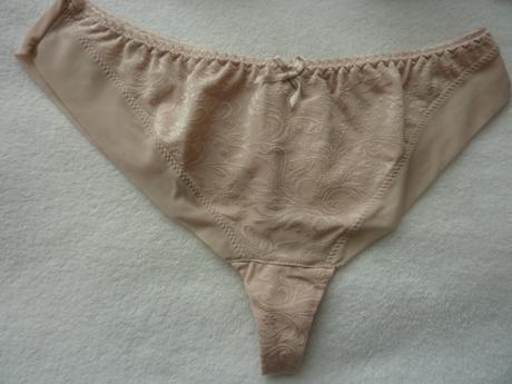 Podprsenka a nohavičky, 75c