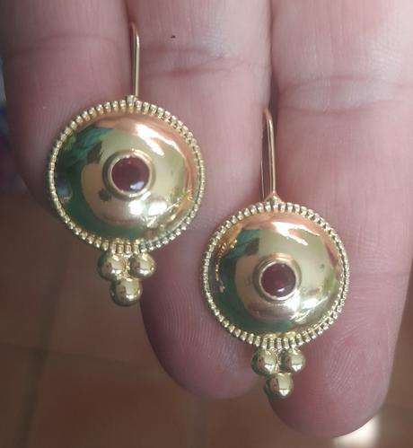 Pozlatene chirurgicke, 