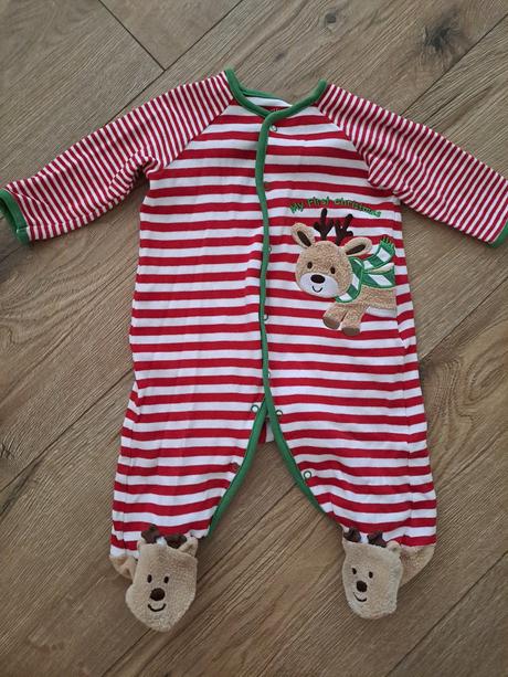 Vianočný overal, 62