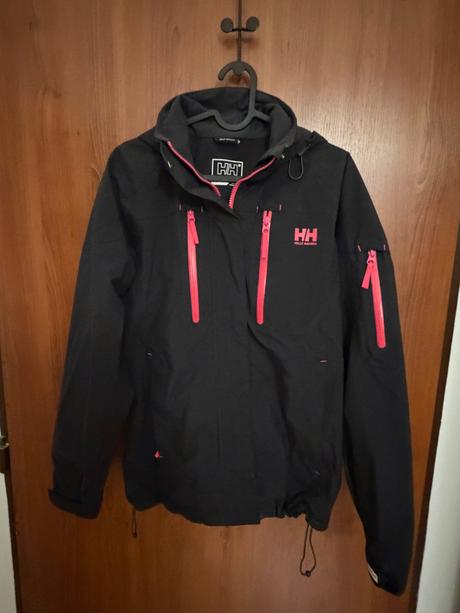 Helly hansen ..sportova bundicka ..velkost s, helly hansen,s