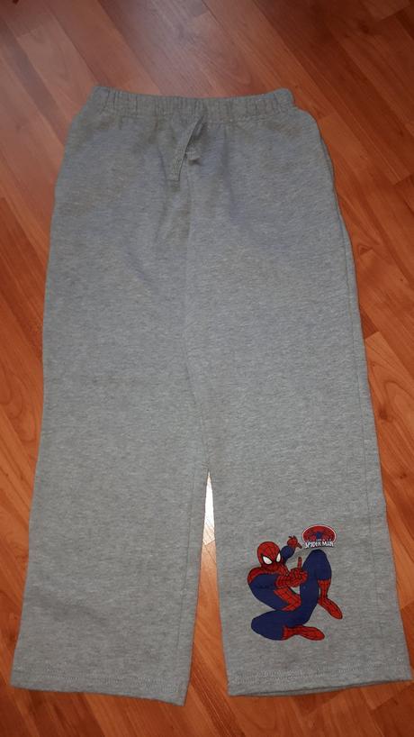 Tepláky spiderman, 134