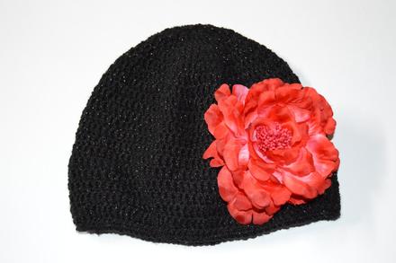 Háčkovaná čiapočka s kvetom, 92