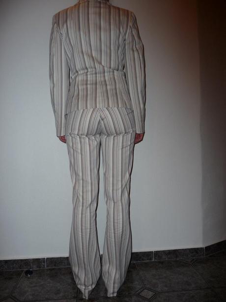 Kvalitný nohavicový kostým, 158