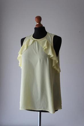 Štýlový svetložltý top/blúzka s volánmi, benetton,s