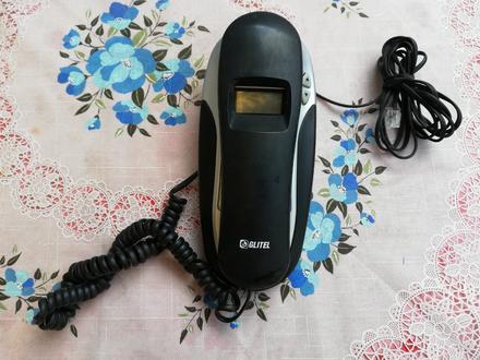 Telefón, pevná linka,