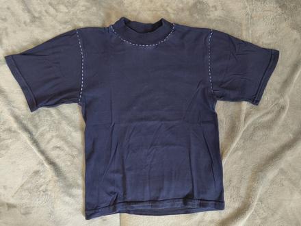 Tmavomodré tričko, 116