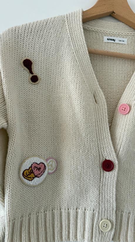 Svetrík s nasivkami, sinsay,134