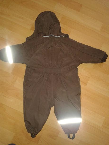 Hneda tepla kombineza, 62