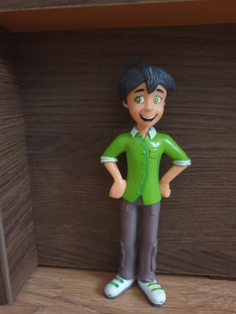 3x postavička 15 cm, 