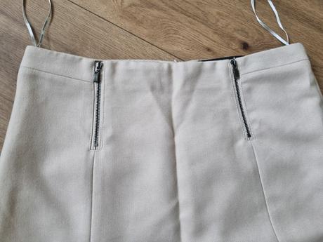 Krémová hrubšia sukňa  reserved veľ. 42, reserved,42