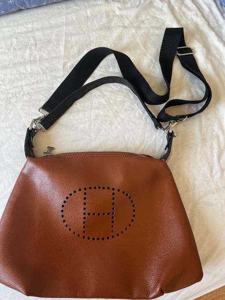 Kožená kabelka, 