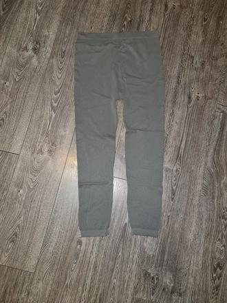 Leginy tehotenske 1, 40