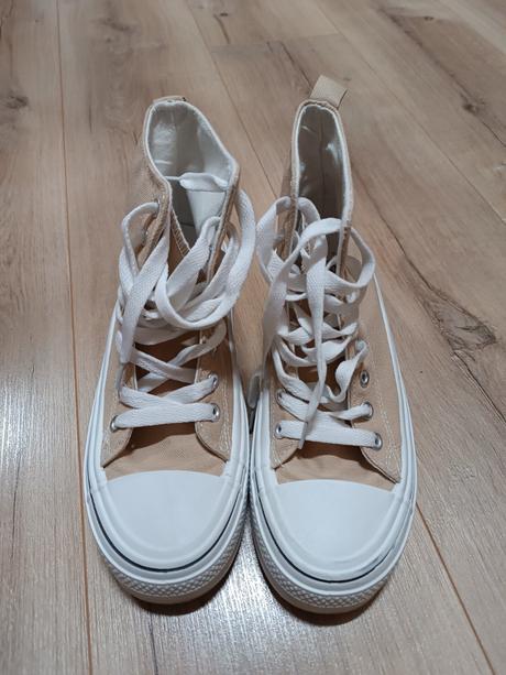 Členkové tenisky, 38