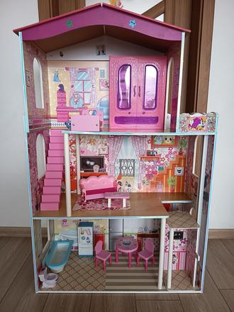 Barbie dom s výťahom a príslušenstvom, 