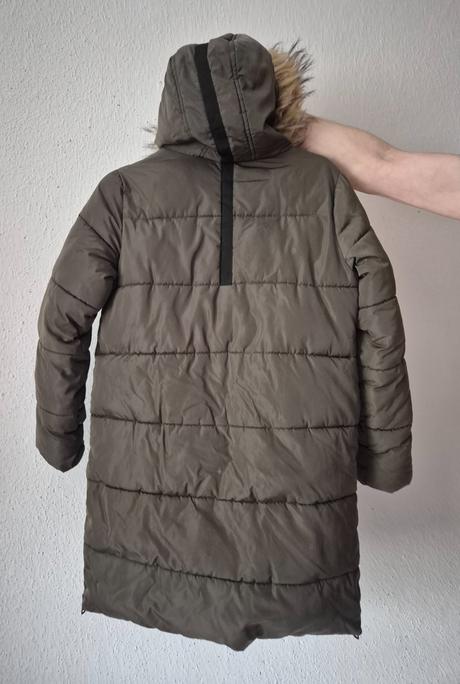 Dievčenská zimná bunda, c&a,140