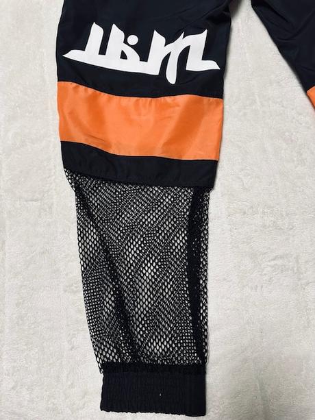 Tenučké šuštiakové nohavice na leto zn. mafia, l / m