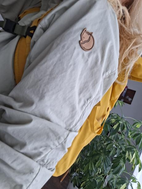 Turisticka bunda fjallraven vel 38/40, m