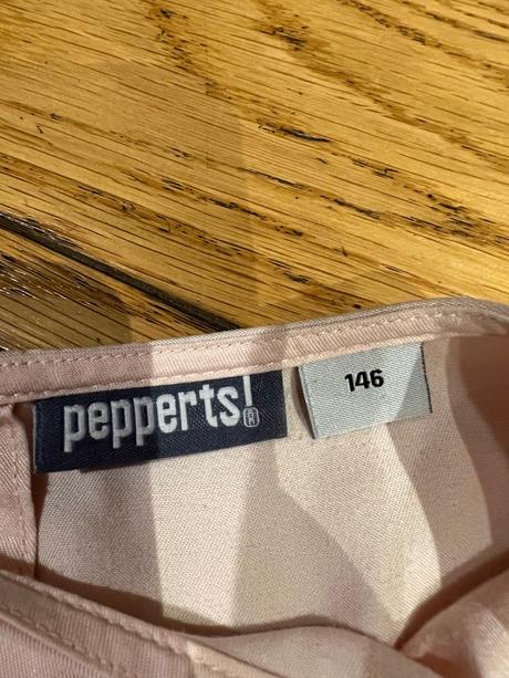 Blúzka s volanikmi, pepperts,146