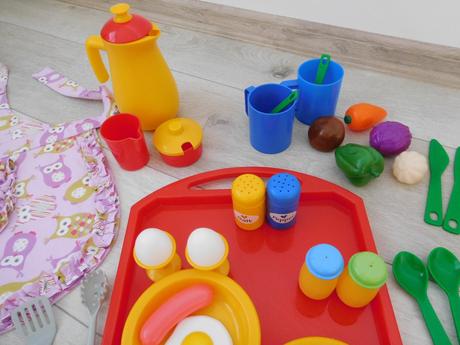 Príslúšenstvo pre bábiku/všetko ako na foto,,