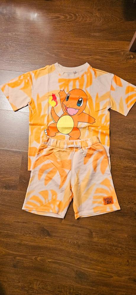 Chlapcenska suprava pokemon charmander v. 134, h&m,134