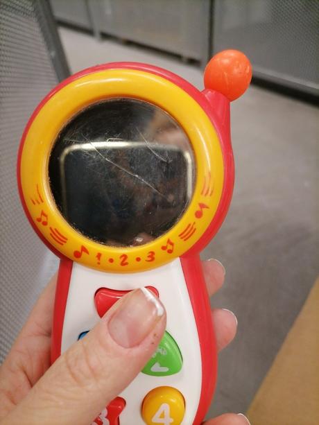 Hudobný telefone,