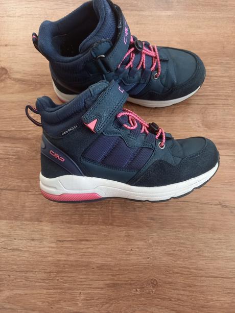 Trekingove topanky, 33