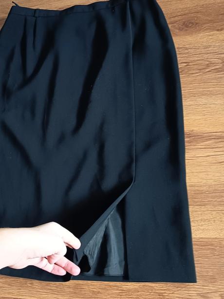 Čierna sukňa po kolená basler, xl