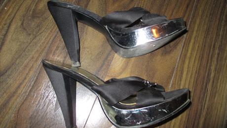 Saténové s lebkou, 38