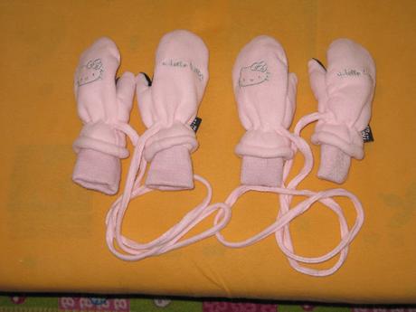 Dva páry svetloružových rukavičiek, c&a,74