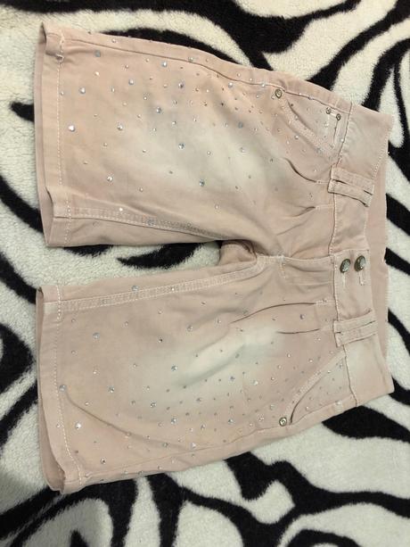 Šortky s kamienkami, s