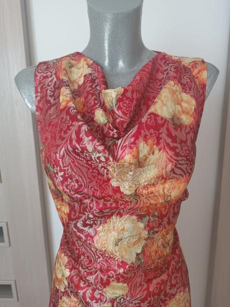 Krásne spoločenské šaty, 38