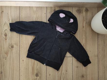 Mikinka s uškami, 68