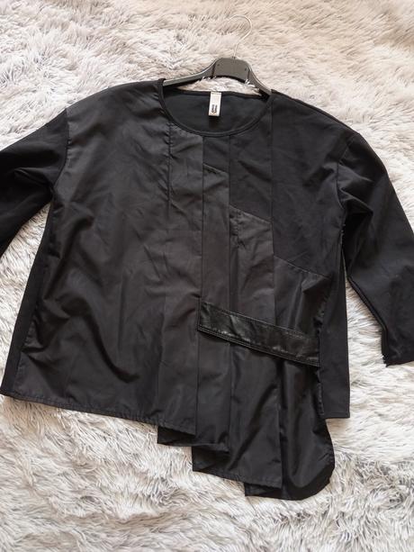 Čierna asymetrická bluzka, 