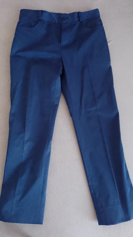 Chlapčensky oblek, 146