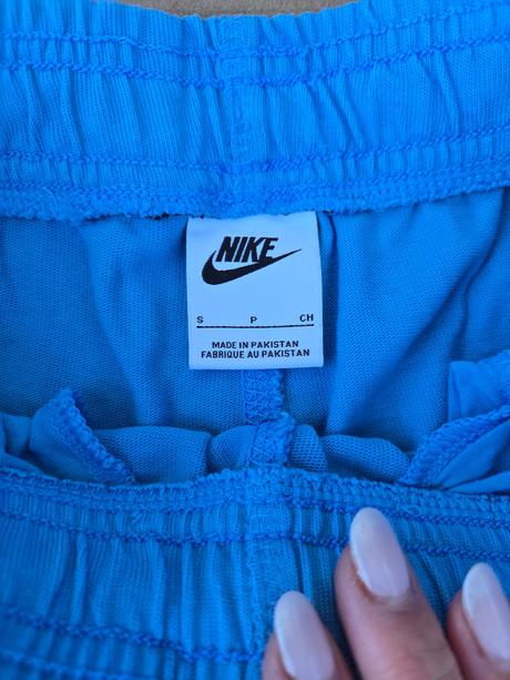 Krásne chlapčenské svetlomodré tepláky, nike,170