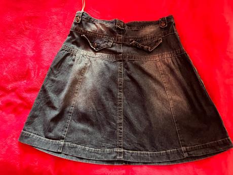 Rifľová sukňa, 44