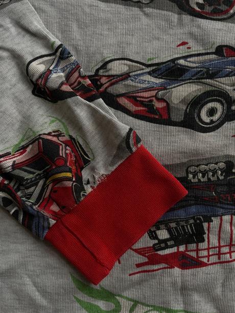 Dvojdielne pyzamka + tricko gratis, 104