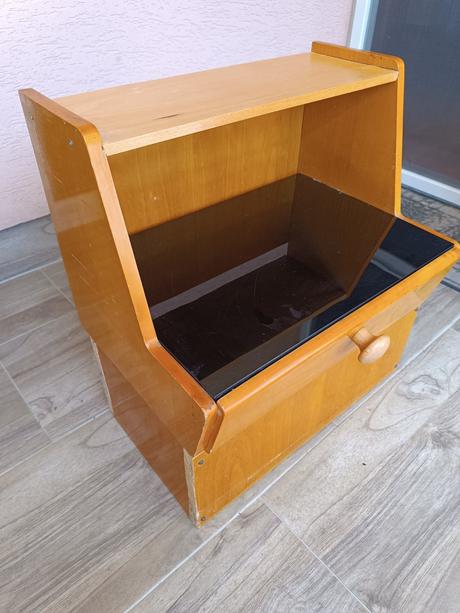 2x retro stolíky,